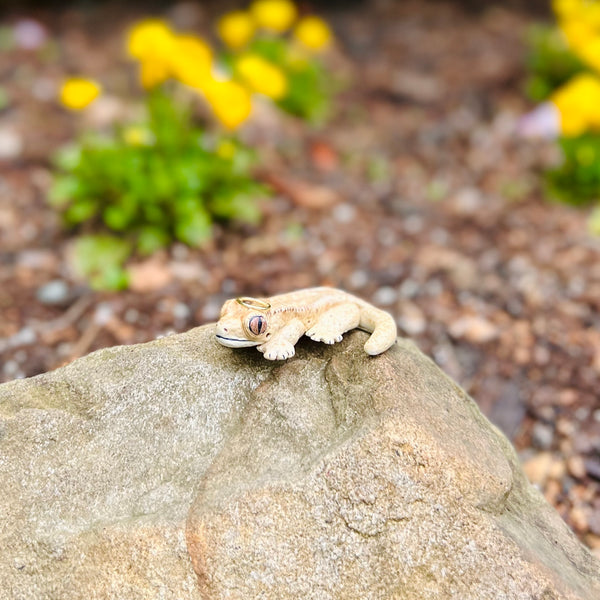 Custom Sculpted Pet Peg