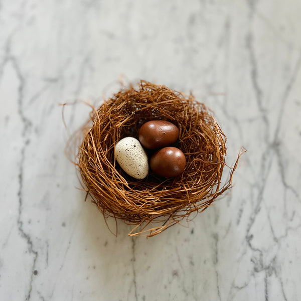 Mini Eggs in Nest (Brown and White)