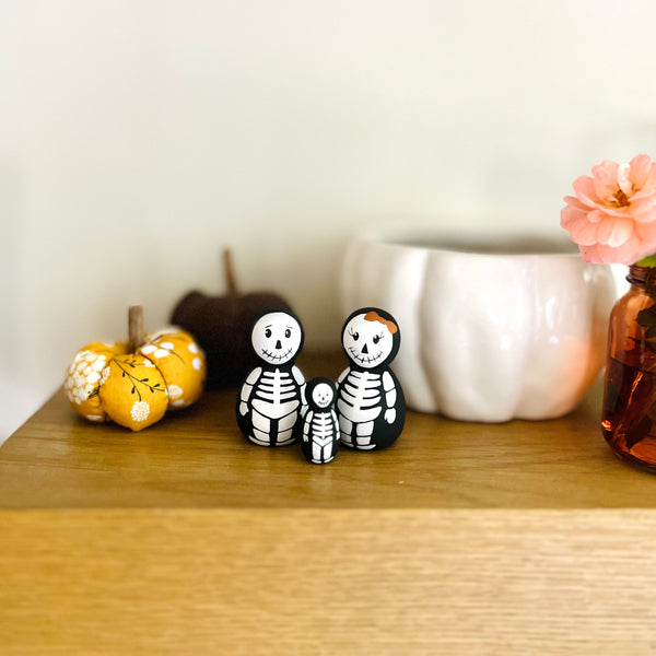 Skeleton Family